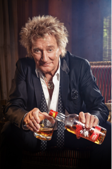 Join Sir Rod Stewart & Duncan Frew in Raising a Glass to International Whisky Day with Wolfie's Blended Scotch